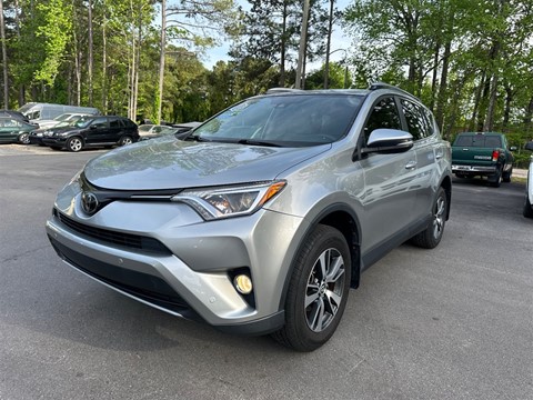 2018 Toyota RAV4 XLE FWD
