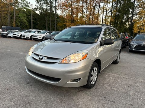 2006 Toyota Sienna LE 7-Passenger