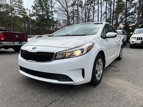 2017 Kia Forte LX 6A