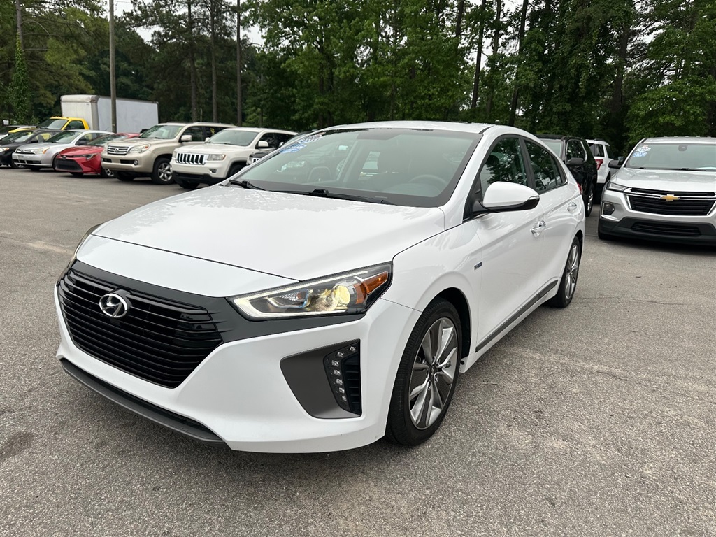2017 Hyundai Ioniq 1.6 Limited Hybrid DCT's photo
