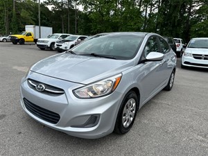 2017 Hyundai Accent SE 4-Door 6A for sale by dealer