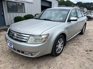 Picture of a 2008 Ford Taurus SEL