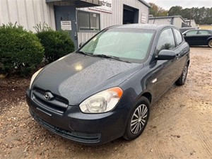 Picture of a 2010 Hyundai Accent GS 3-Door