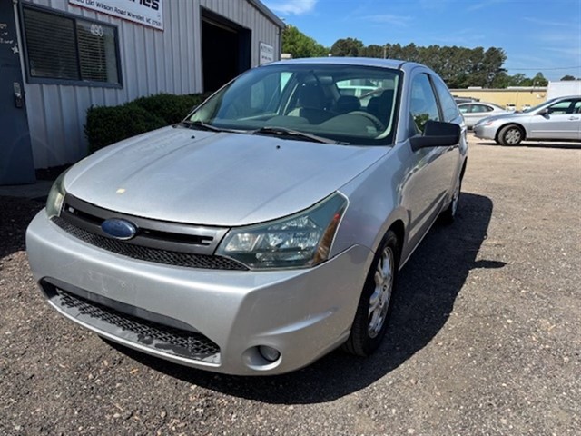 Ford Focus SE Coupe in Wendell