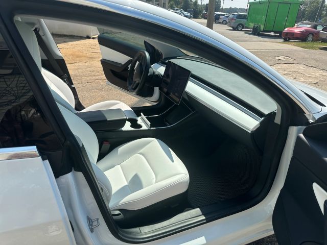 2018 Tesla Model 3 Performance photo 8