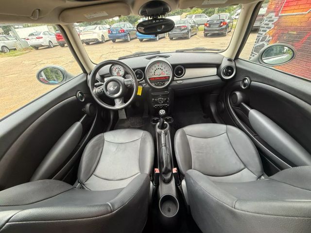 2012 Mini Cooper Hardtop photo 17