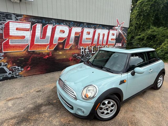 2012 Mini Cooper Hardtop photo 2
