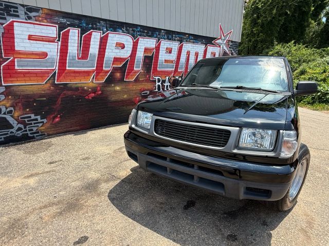 1999 Nissan Frontier King Cab SE photo 2