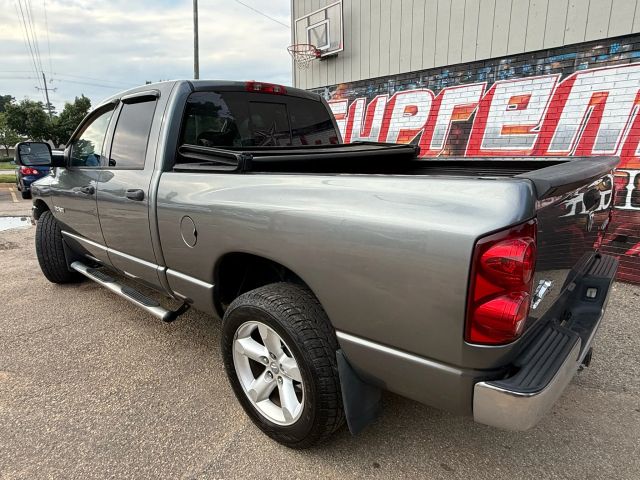 2008 Dodge Ram SLT photo 9