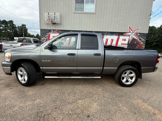 2008 Dodge Ram SLT photo 10