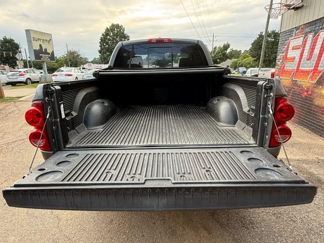 2008 Dodge Ram SLT photo 8