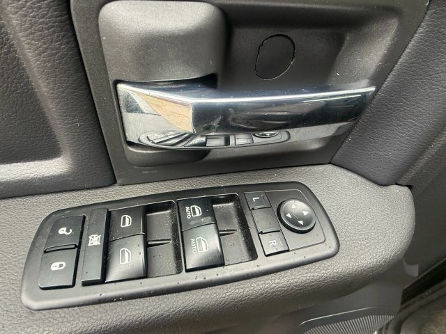 2011 Ram 1500 Sport photo 13