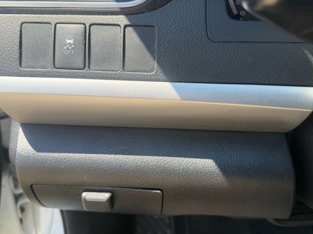 2017 Toyota Camry LE photo 14
