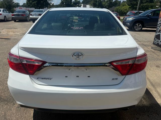 2017 Toyota Camry LE photo 7