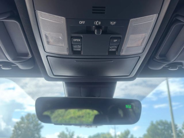 2018 Toyota RAV4 SE Sport photo 22