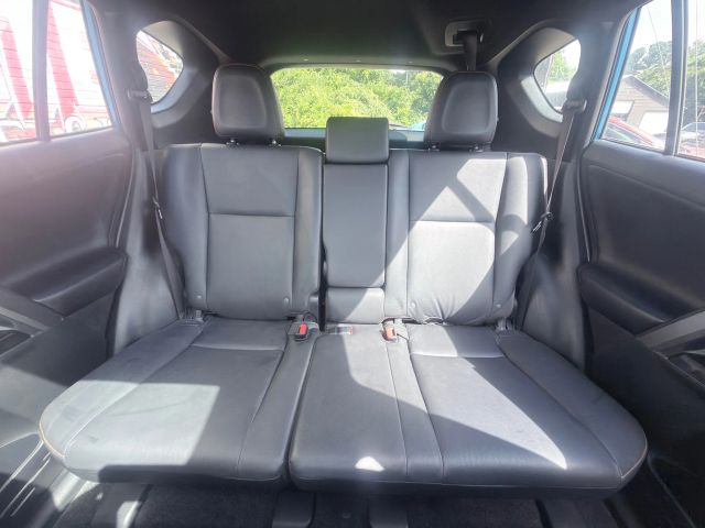 2018 Toyota RAV4 SE Sport photo 26