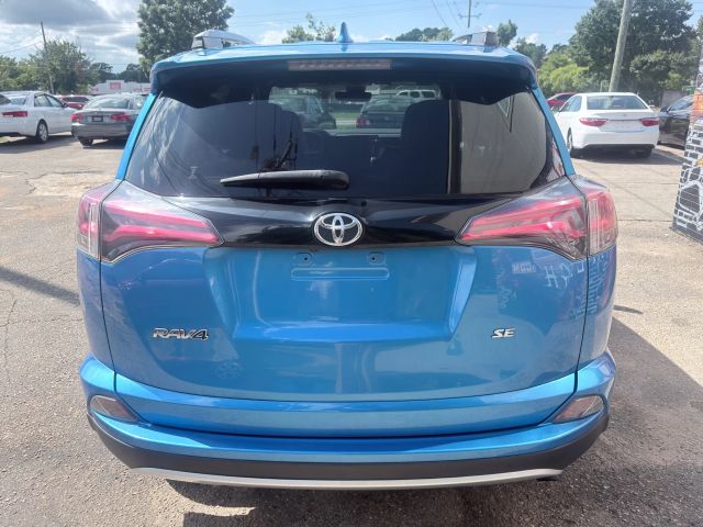 2018 Toyota RAV4 SE Sport photo 7