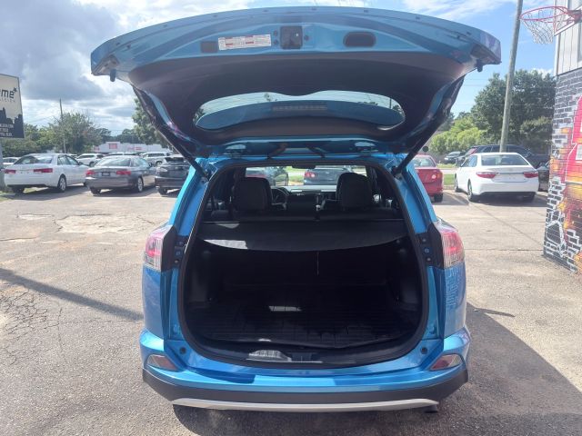 2018 Toyota RAV4 SE Sport photo 8