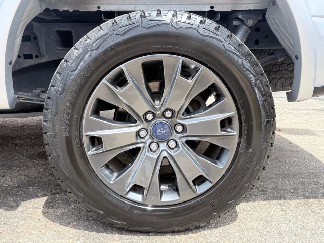 2016 Ford F-150 photo 13