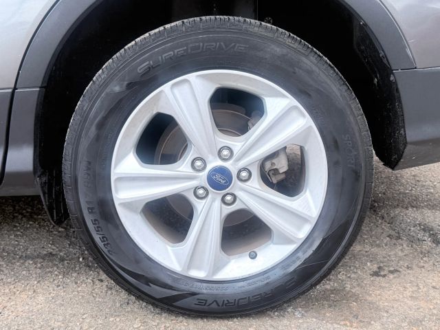 2014 Ford Escape SE Sport photo 11