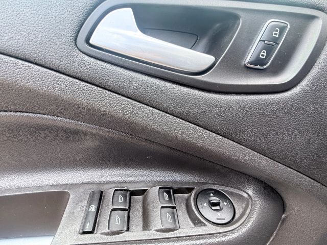 2014 Ford Escape SE Sport photo 12