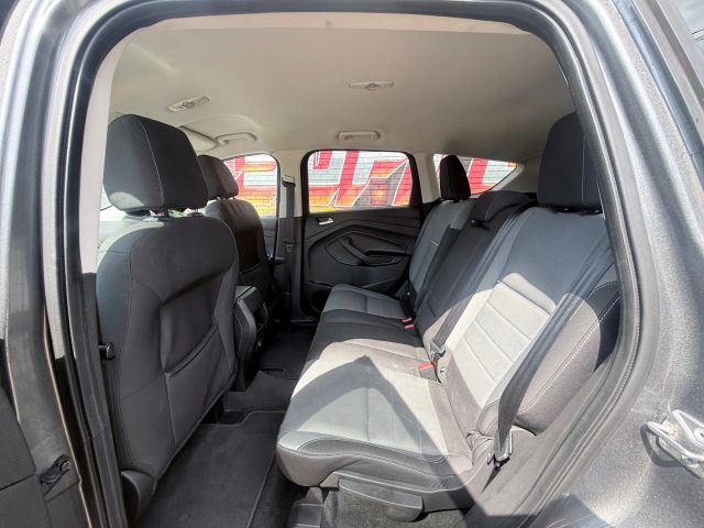 2014 Ford Escape SE Sport photo 21