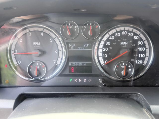 2009 Dodge Ram SLT photo 15