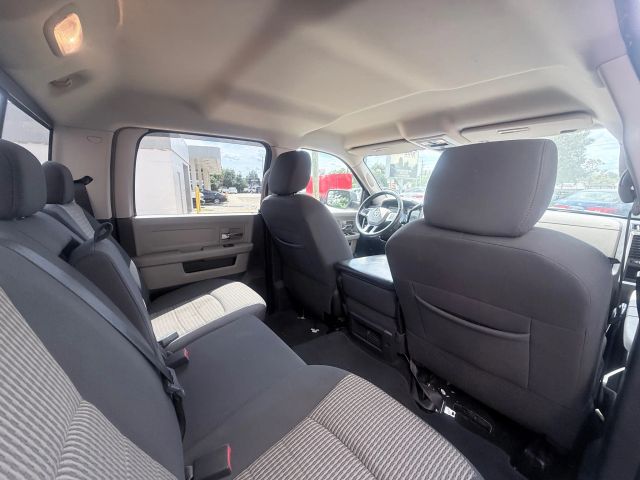 2009 Dodge Ram SLT photo 23