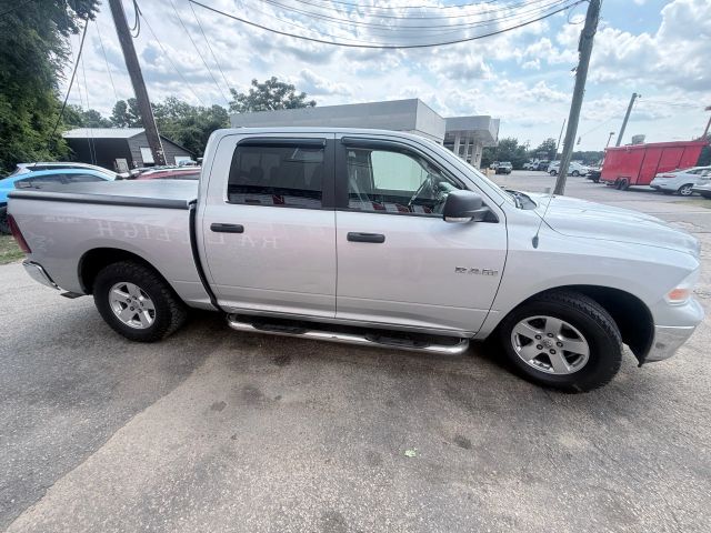 2009 Dodge Ram SLT photo 5