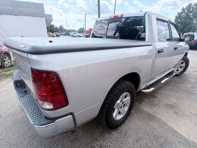 2009 Dodge Ram SLT photo 6