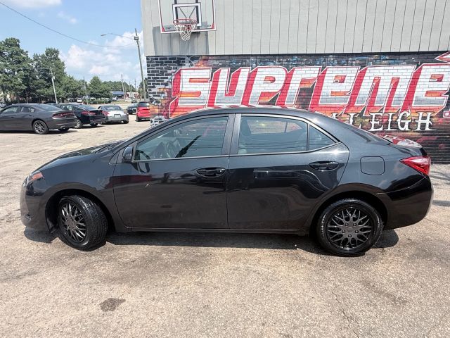 2018 Toyota Corolla XLE XSE photo 11