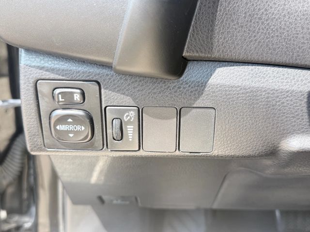 2018 Toyota Corolla XLE XSE photo 15