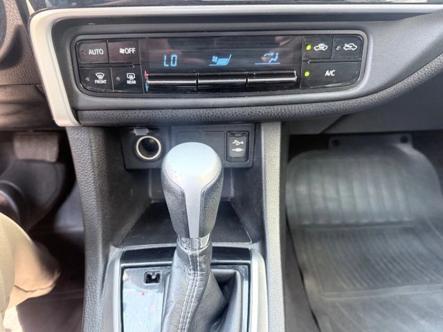 2018 Toyota Corolla XLE XSE photo 19