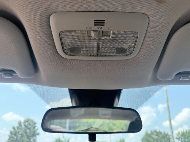 2018 Toyota Corolla XLE XSE photo 20