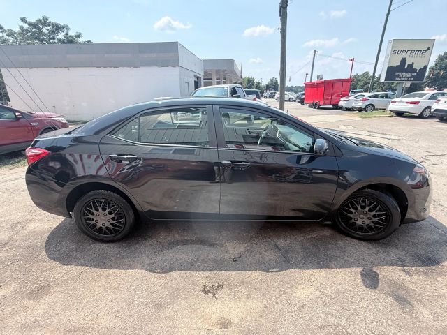 2018 Toyota Corolla XLE XSE photo 5
