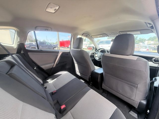 2015 Toyota RAV4 LE Sport photo 22