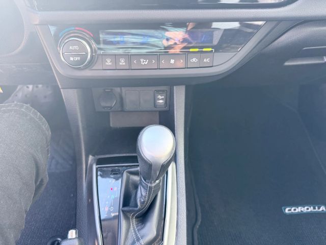 2014 Toyota Corolla L photo 17