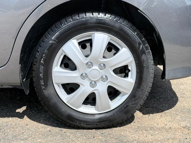 2019 Nissan Versa Note SV photo 12