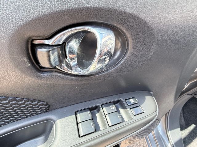 2019 Nissan Versa Note SV photo 14