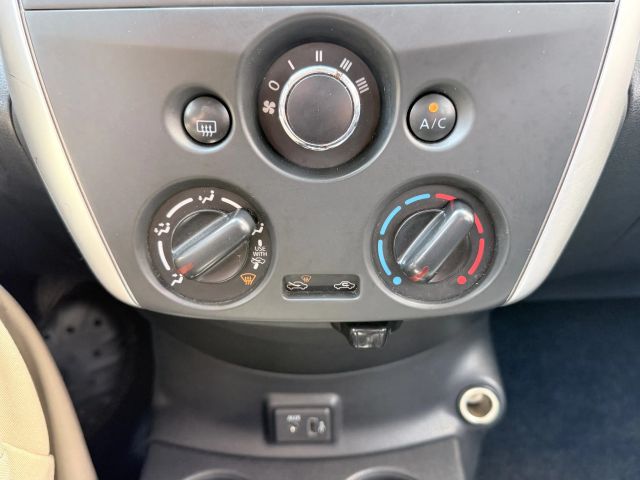 2019 Nissan Versa Note SV photo 20
