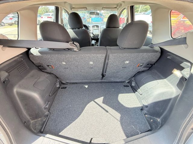2019 Nissan Versa Note SV photo 9