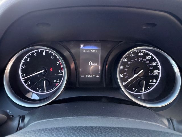 2018 Toyota Camry SE XLE photo 15