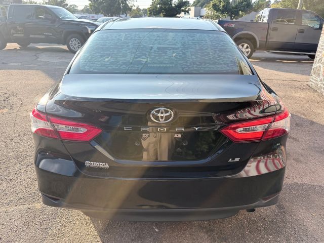 2018 Toyota Camry SE XLE photo 5