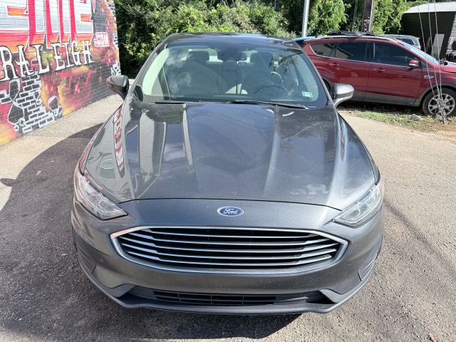 2019 Ford Fusion SE Hybrid photo 3