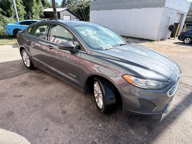 2019 Ford Fusion SE Hybrid photo 4