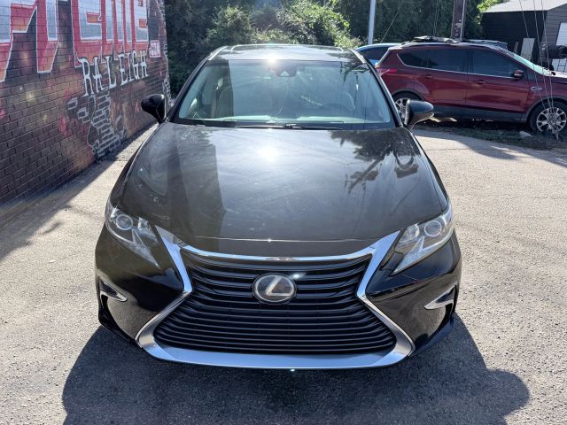 2017 Lexus ES 350 photo 4