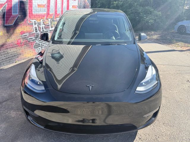 2023 Tesla Model Y Performance photo 3