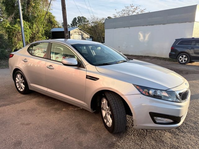 2013 Kia Optima EX photo 2