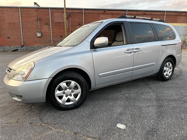 KIA SEDONA in Hickory