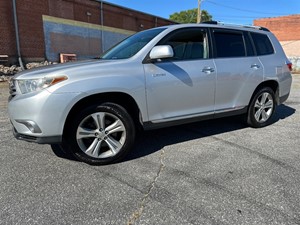 Picture of a 2011 Toyota Highlander Limited 4WD